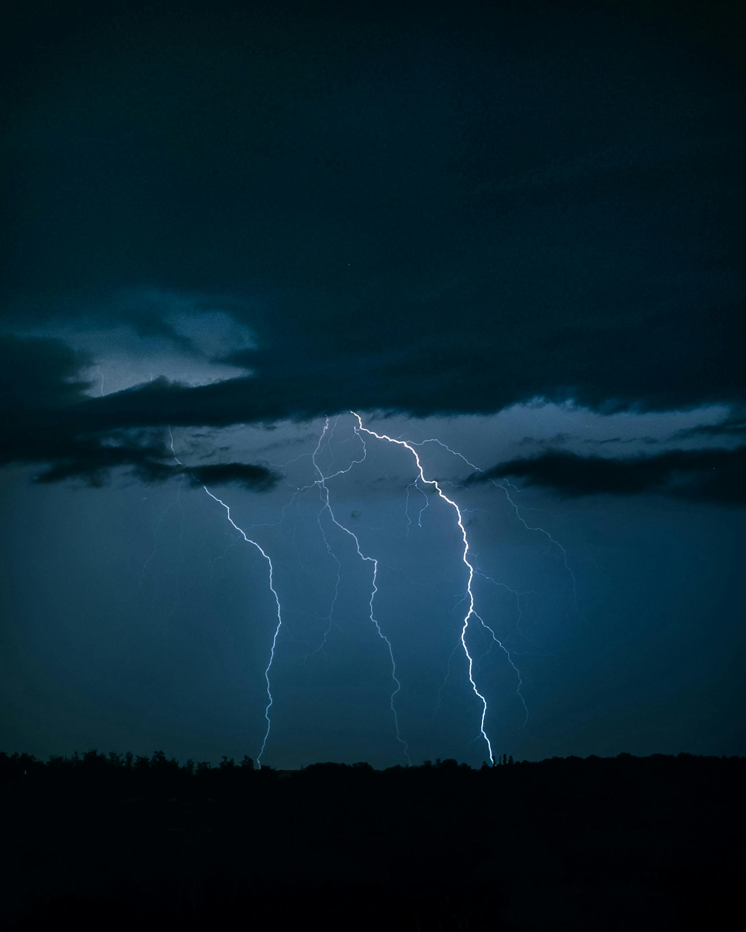 Lightning Strike in the Night Sky · Free Stock Photo