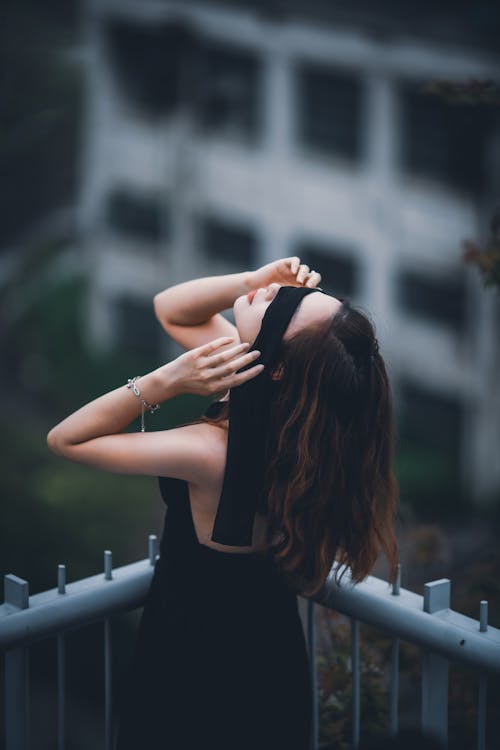 balkon, balkonlar, dikey atış içeren Ücretsiz stok fotoğraf