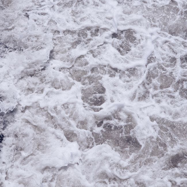 IMPA 33.61.83 - Water foam