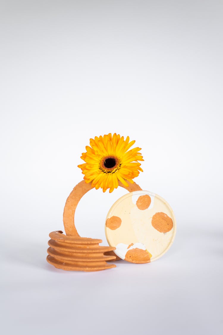 A Sunflower On Brown Round Clay Art Ceramic