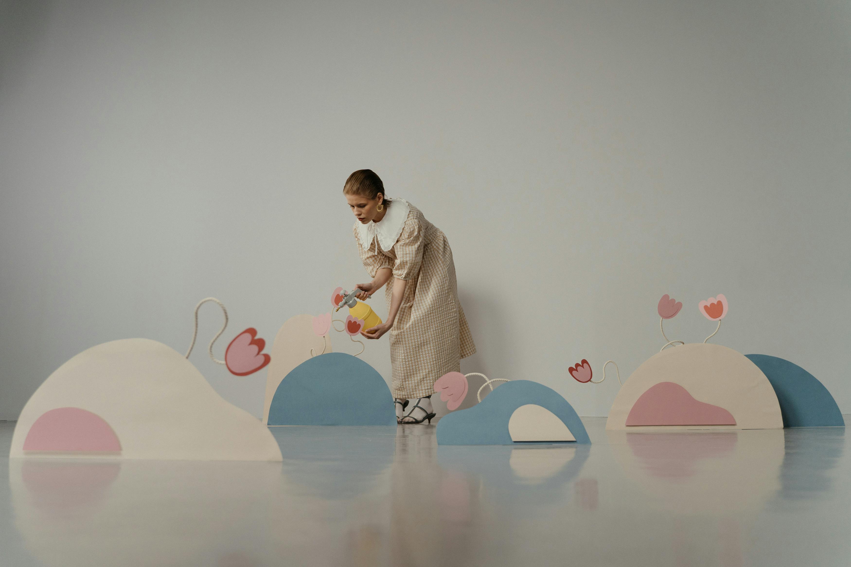 Ücretsiz artistik, bahar, bahçıvan kovası içeren Ücretsiz stok fotoğraf Stok Fotoğraflar