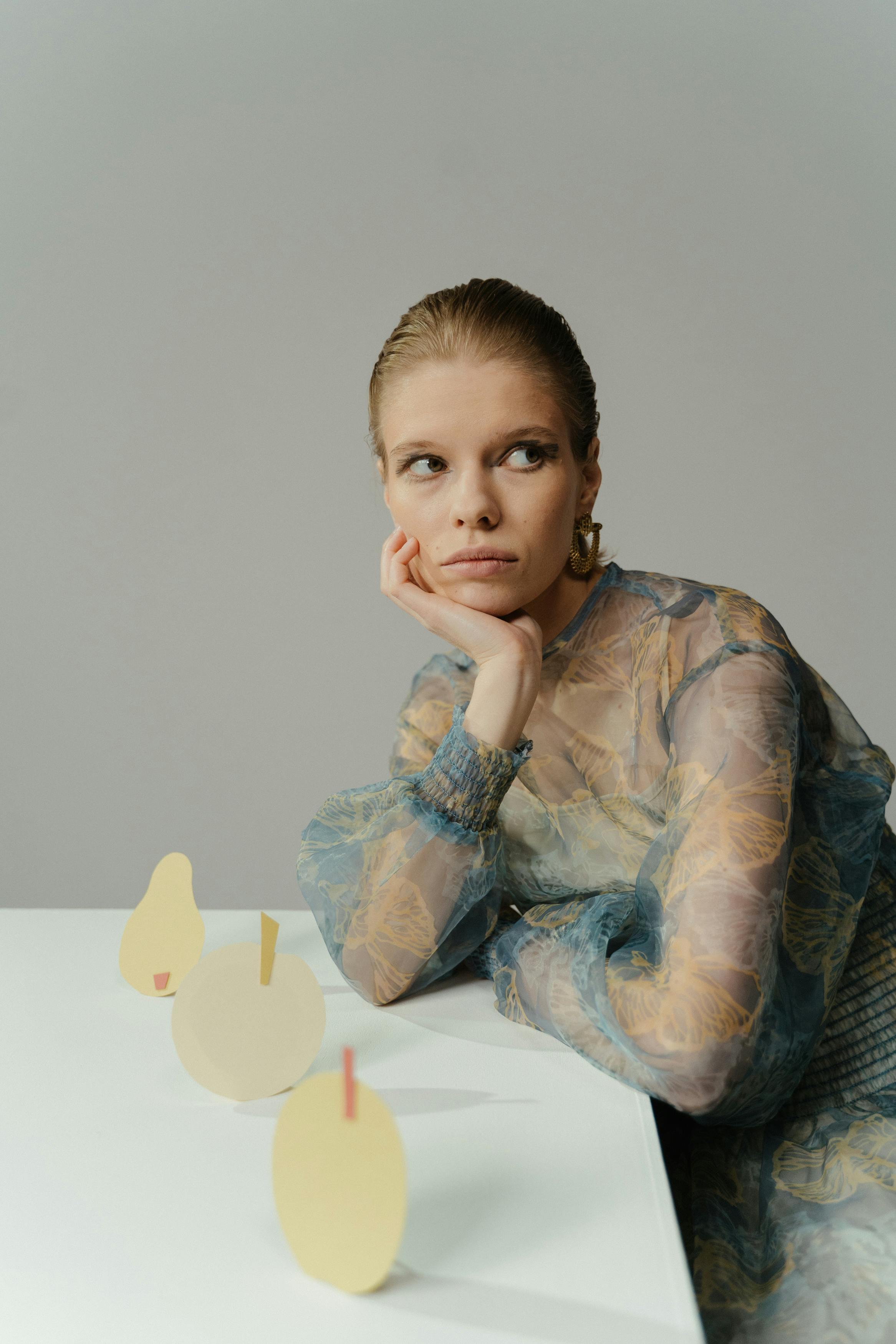 Paper Cutout Photos, Download The BEST Free Paper Cutout Stock Photos ...