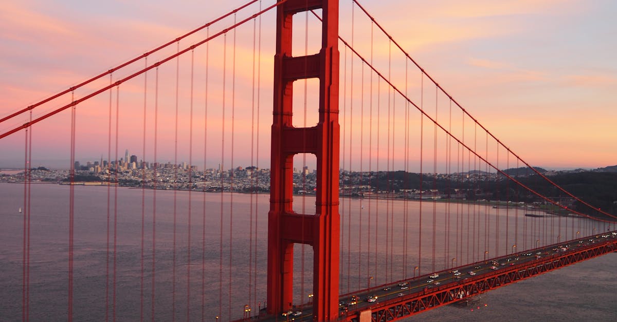 How much do lawyers make in California per hour