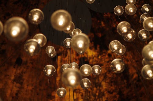 Foto profissional grátis de bolas de luz, bulbos, esferas