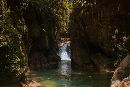Бесплатное стоковое фото с Албай, веселый, водопады