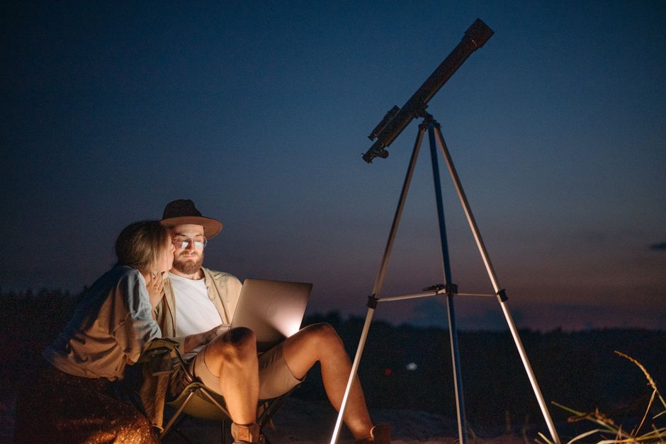 A real telescope, purely for atmosphere — night sky photoshoot Bali