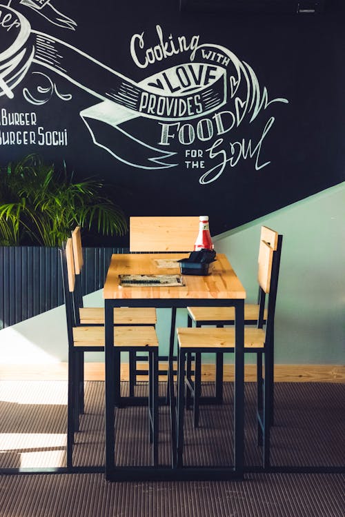 Free Restaurant Table and Chairs Stock Photo