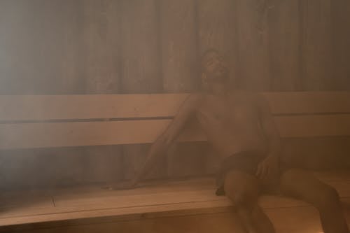 Ücretsiz adam, ahşap, buğu içeren Ücretsiz stok fotoğraf Stok Fotoğraflar