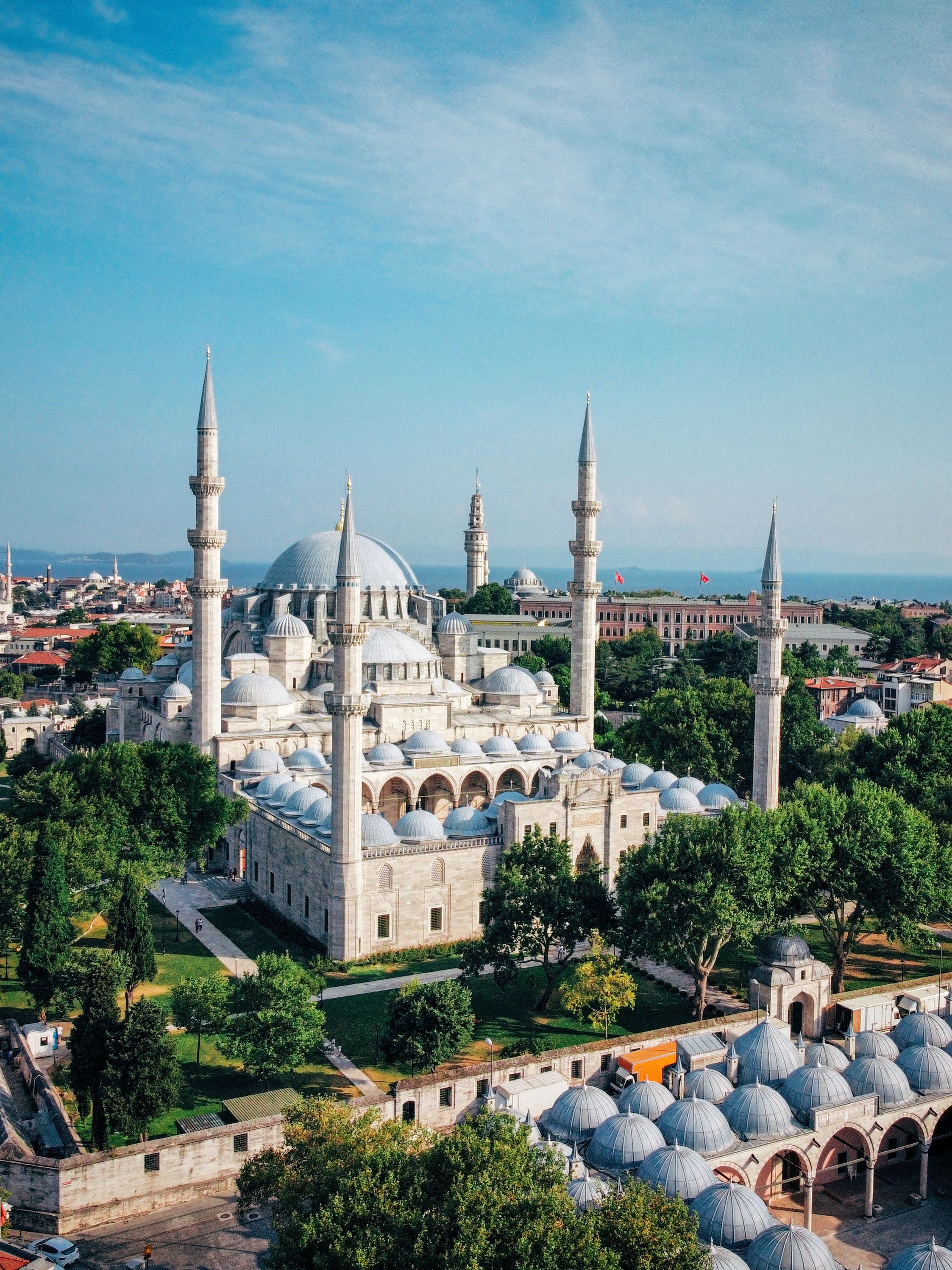 Mosque with Towers and Domes · Free Stock Photo