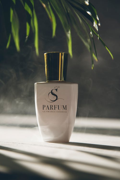 Free Close-Up Shot of a Perfume Stock Photo