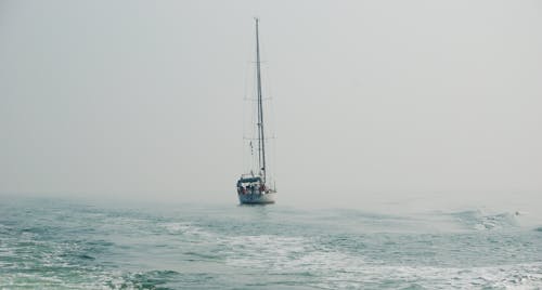 grátis Foto profissional grátis de barco a vela, mar, oceano Foto profissional