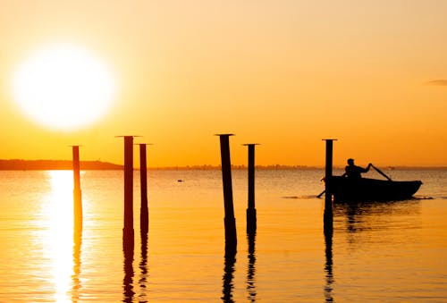 Gratis stockfoto met boot, dageraad, gouden uur