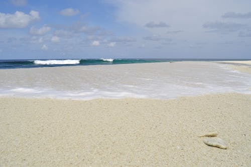 Бесплатное стоковое фото с море, океан, океанские волны