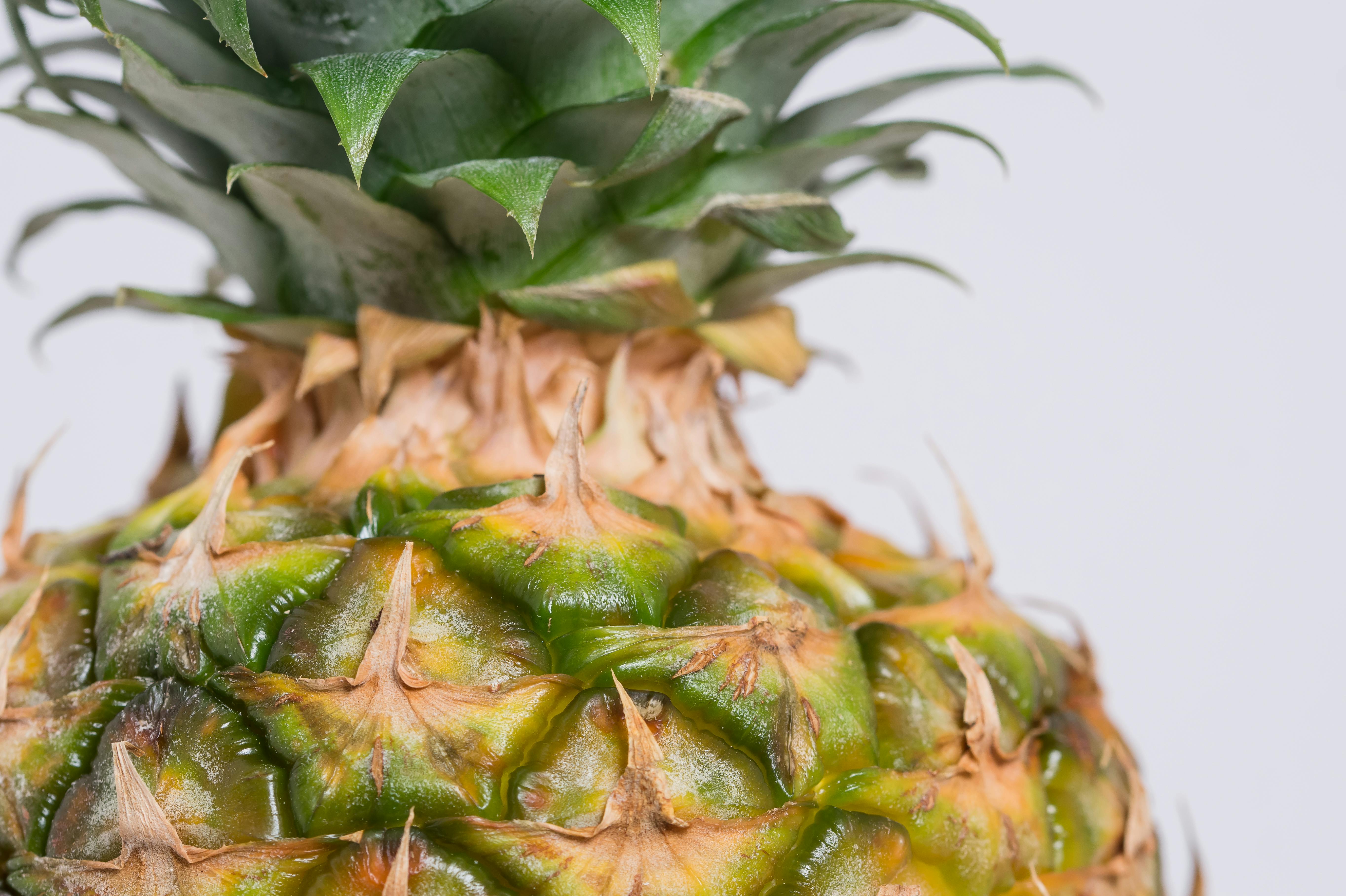Kostenloses Foto zum Thema: ananas, frisches obst, frucht