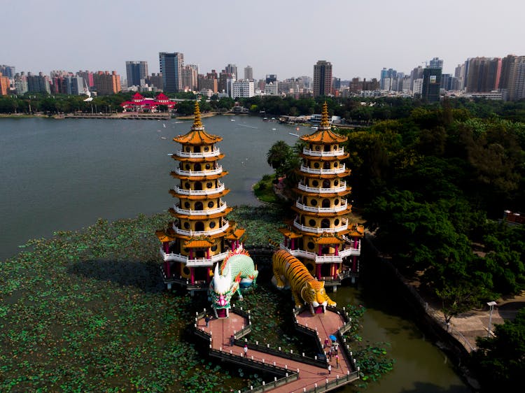 Dragon And Tiger Pagodas In Taiwan 