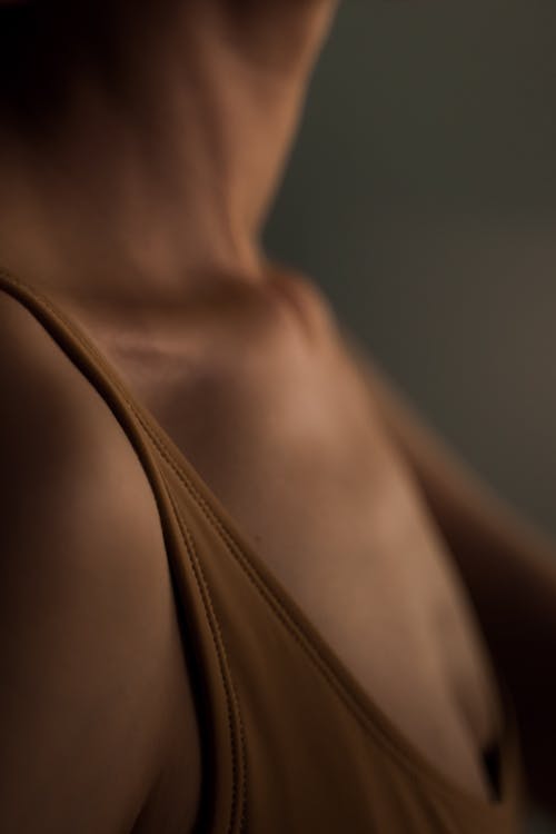 Free Close-up of Woman in Brown Tank Top Stock Photo