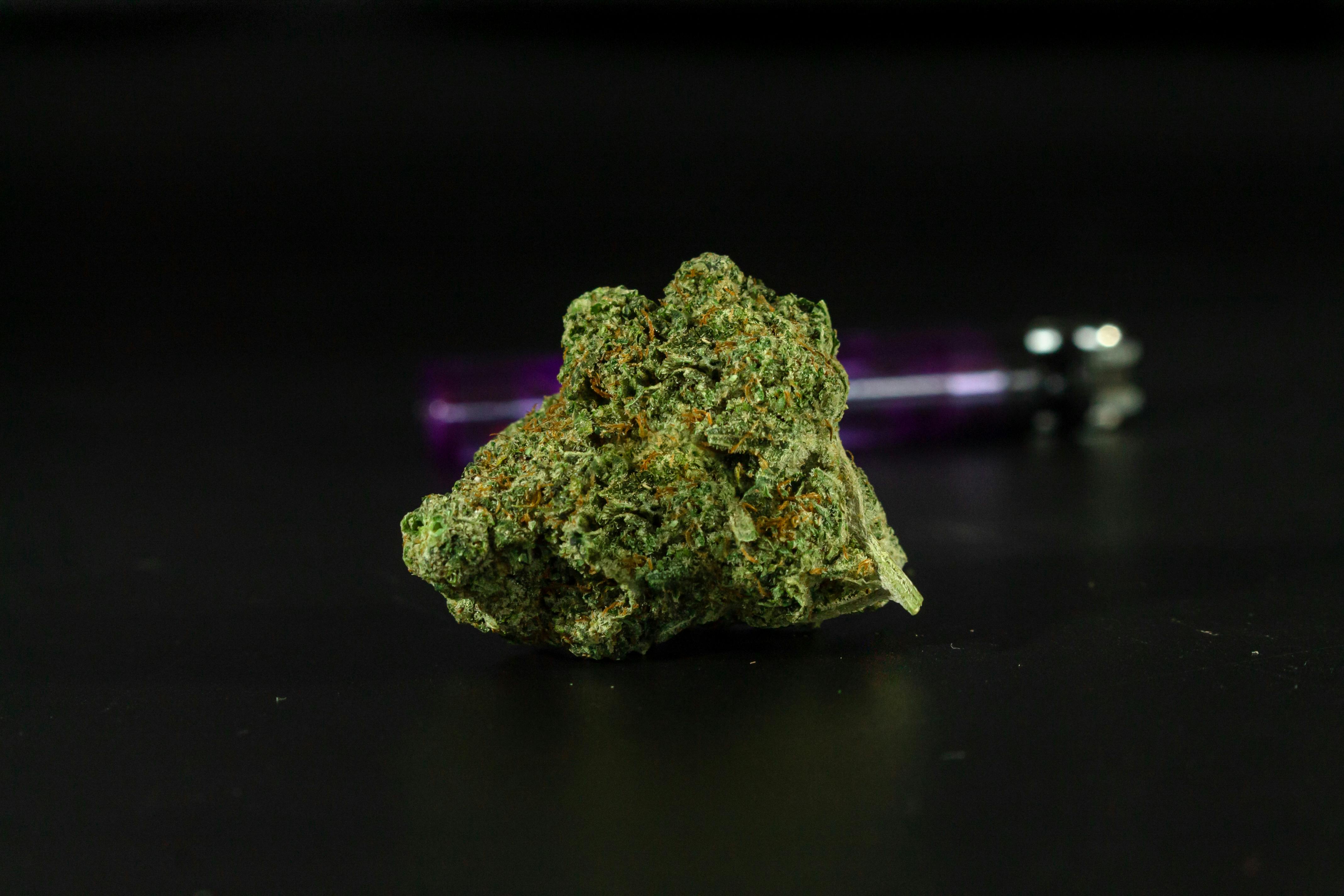 cannabis, hemp oil, cannabis benefits — Photo by Terrance Barksdale on Pexels