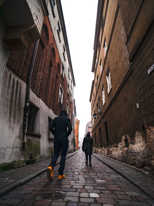 Foto profissional grátis de andando, edifícios, pessoas