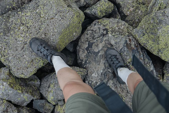 10km 걸어도 물집 안 잡히는 걷기 양말 고르기: 소재 5종·타입 5종 비교표