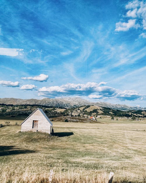 Fotobanka s bezplatnými fotkami na tému bungalov, chatka, dedinský