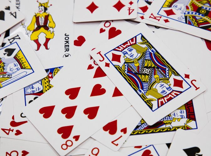 Online Casino: Spielautomaten und Live-Spiele im Überblick