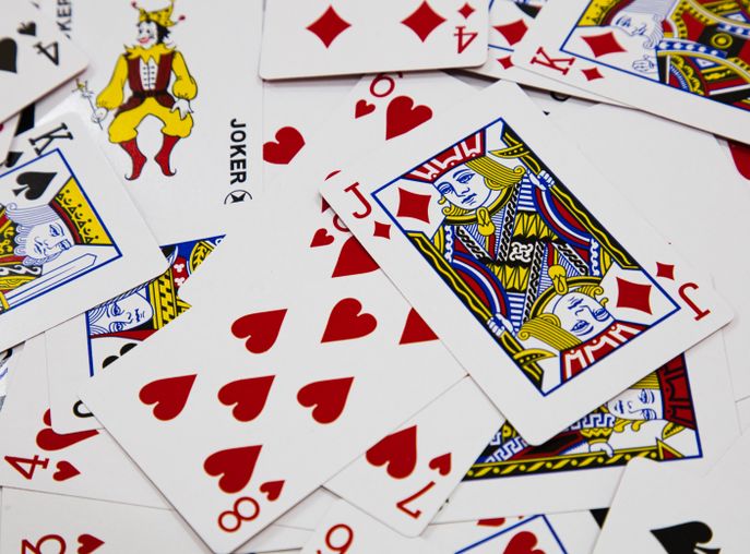 Online Casino: Spielautomaten und Live-Spiele im Überblick