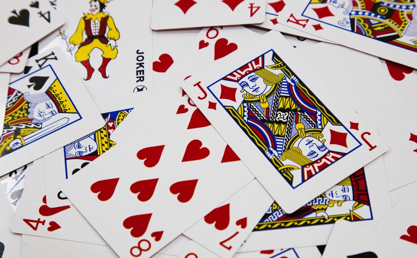 Online Casino: Spielautomaten und Live-Spiele im Überblick
