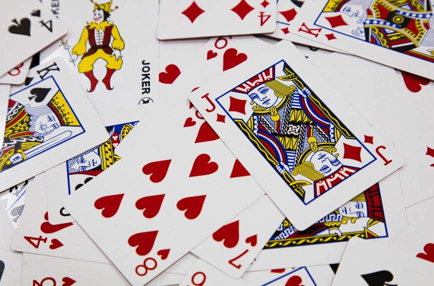 Online Casino: Spielautomaten und Live-Spiele im Überblick