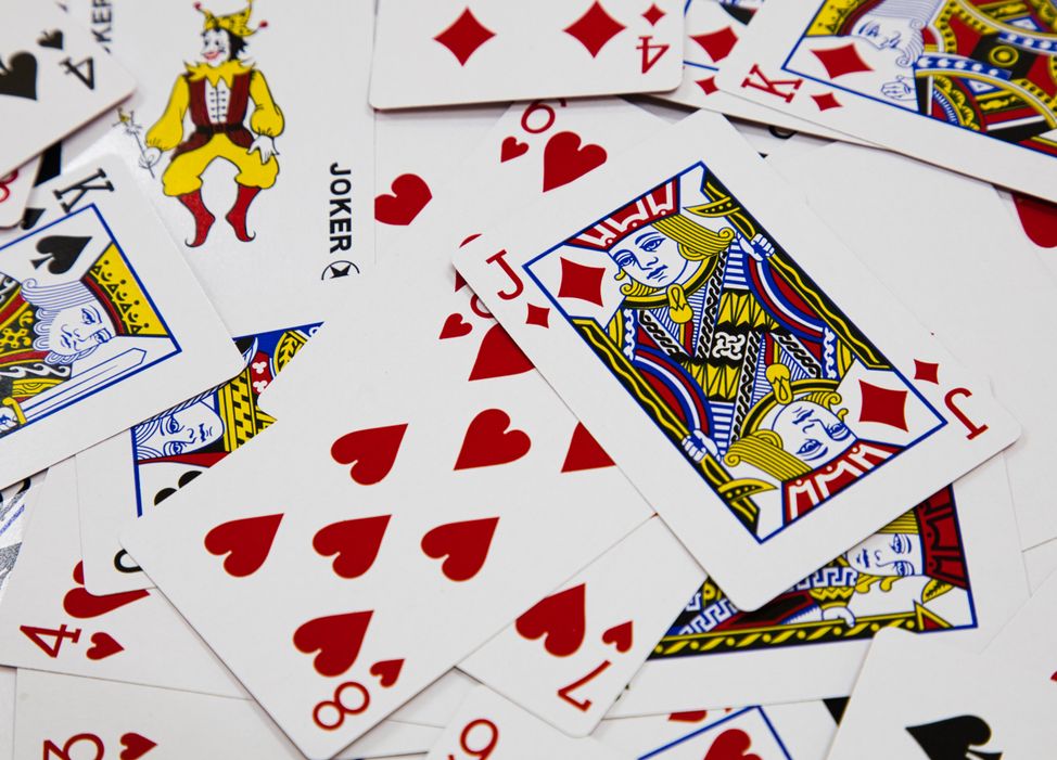 Online Casino: Spielautomaten und Live-Spiele im Überblick