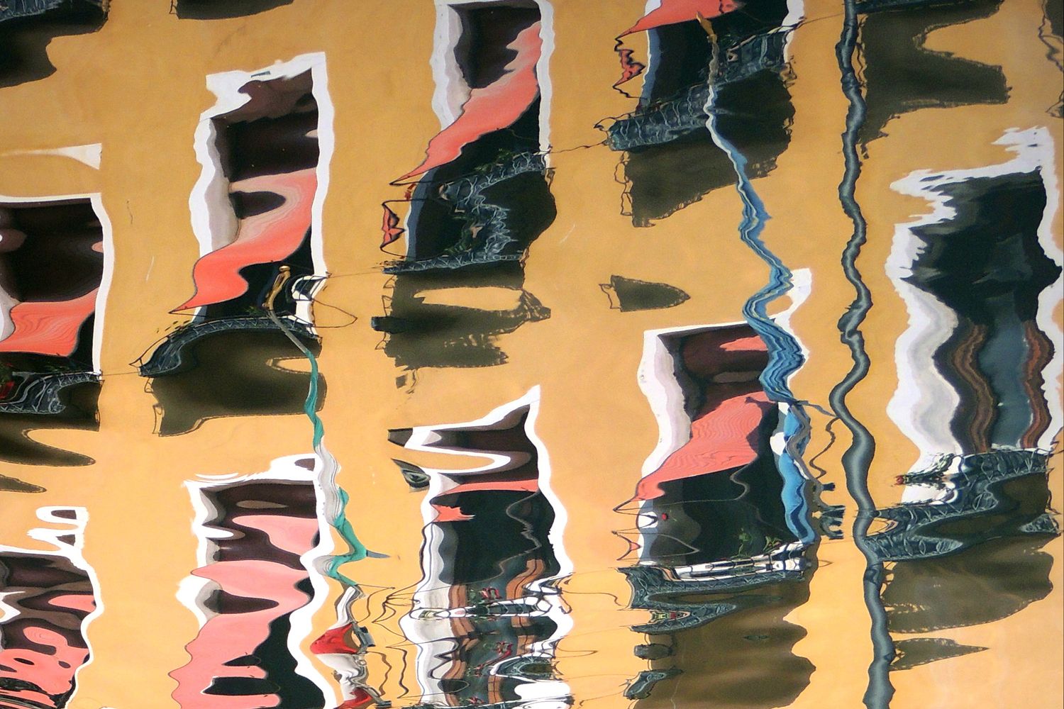 Disorted Reflection Distorted Reflection Photos, Download The BEST Free Distorted ...
