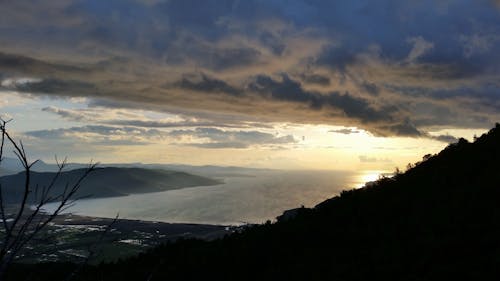 Kostenloses Stock Foto zu berge, meer