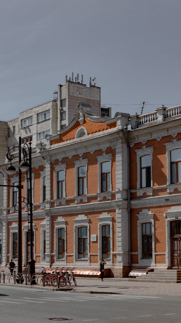 Baroque Townhouse In City