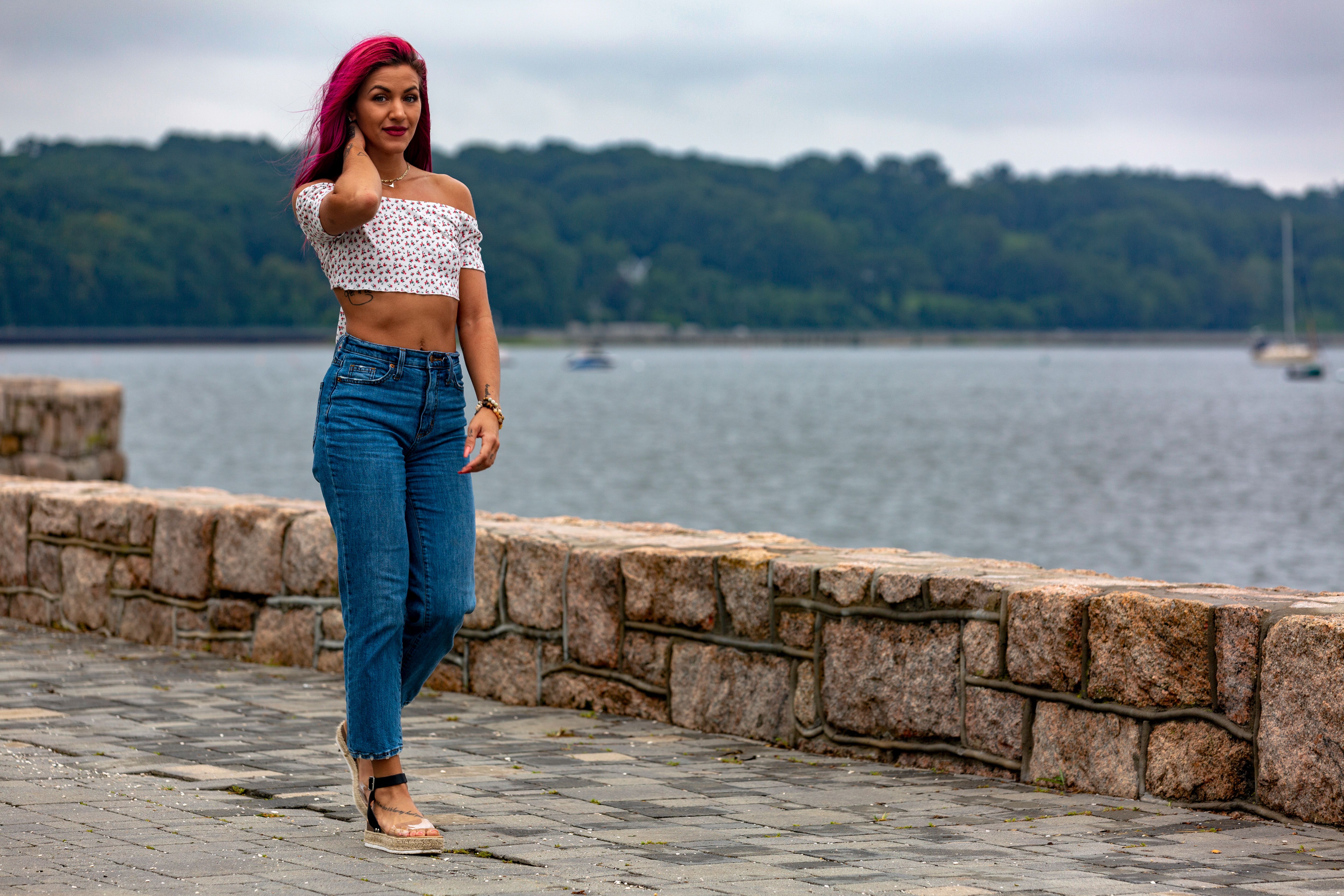 cropped straight jeans high rise