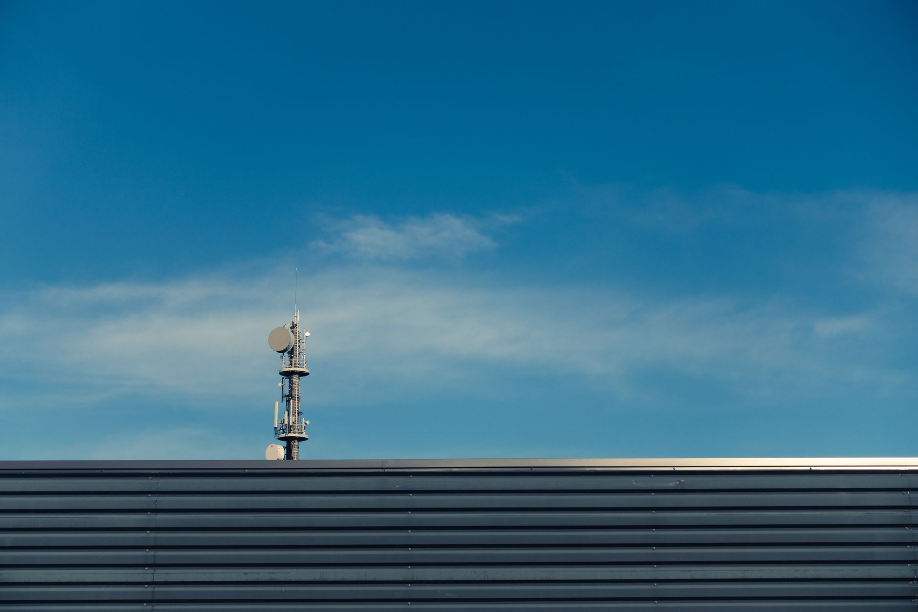 VHF Propagation and AI: 2026's Frontier in Wireless Communication