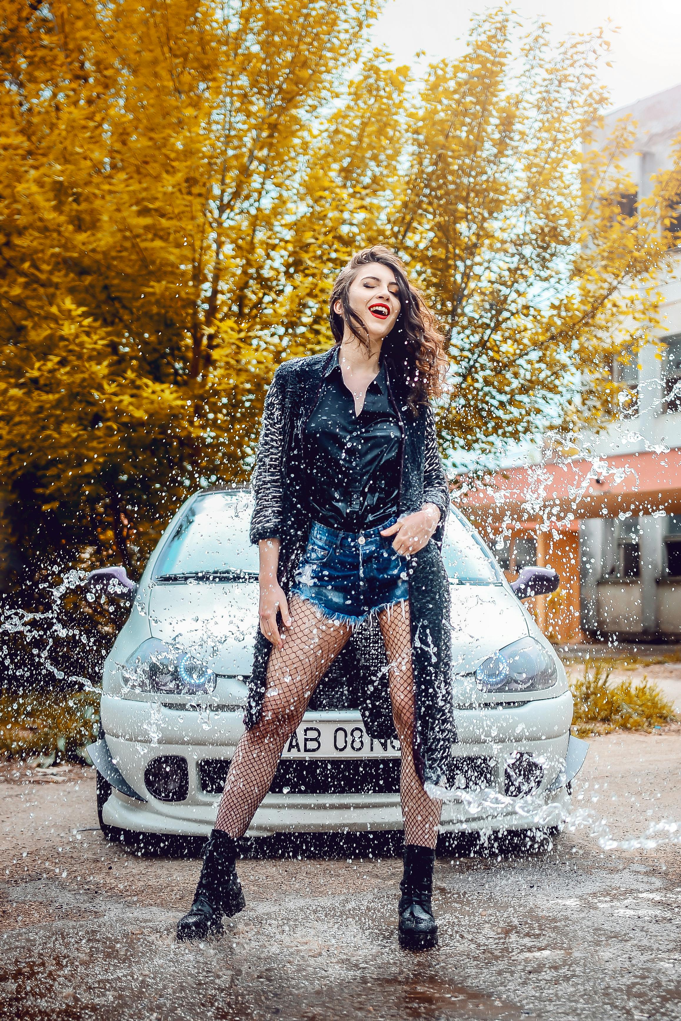 Women's Daisy Dukes · Free Stock Photo