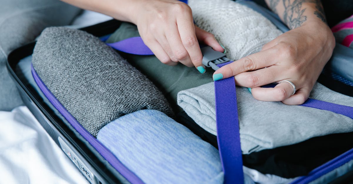 How to fold clothes to save space in suitcase