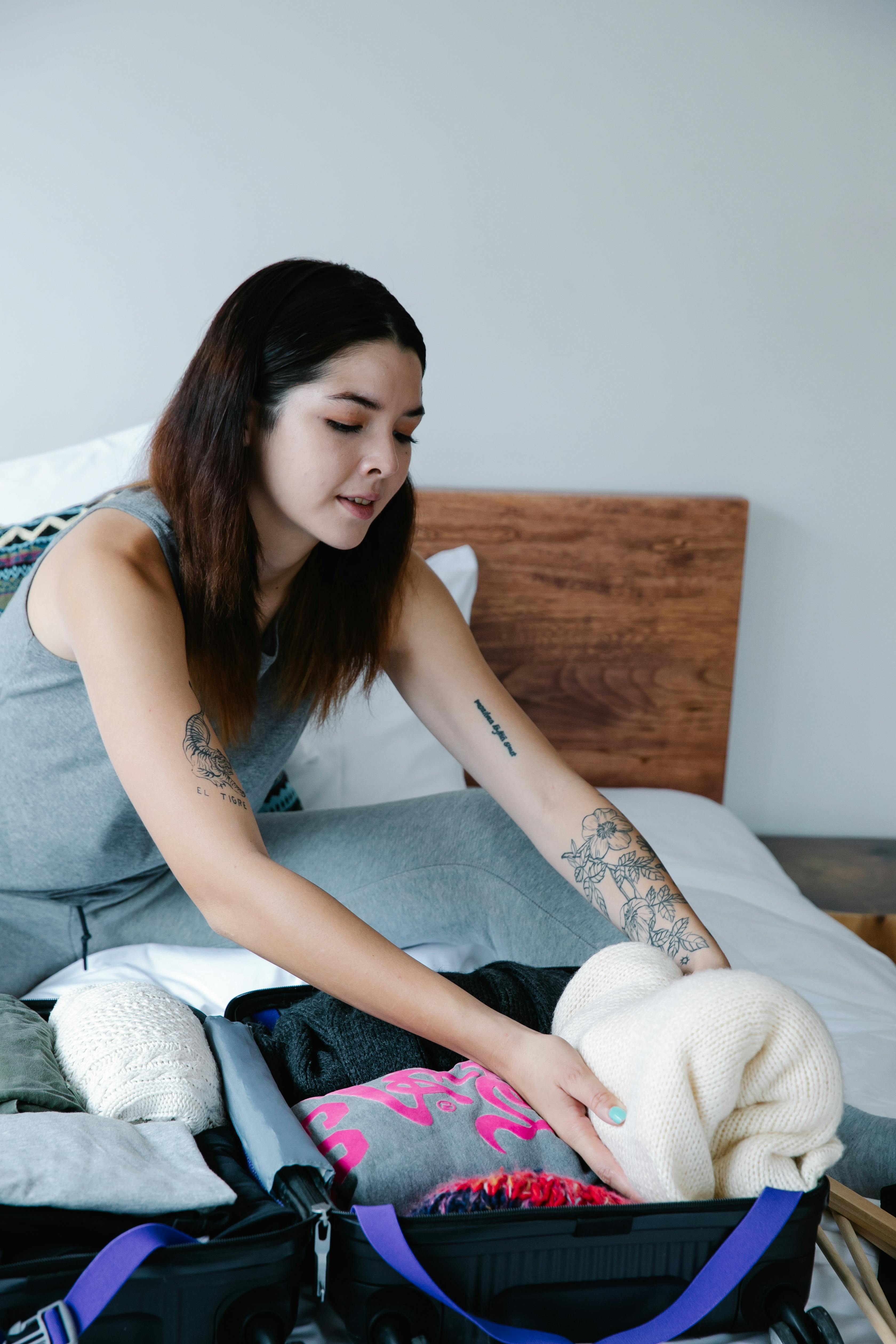 Packing Winter Clothes Away Photos, Download The BEST Free Packing