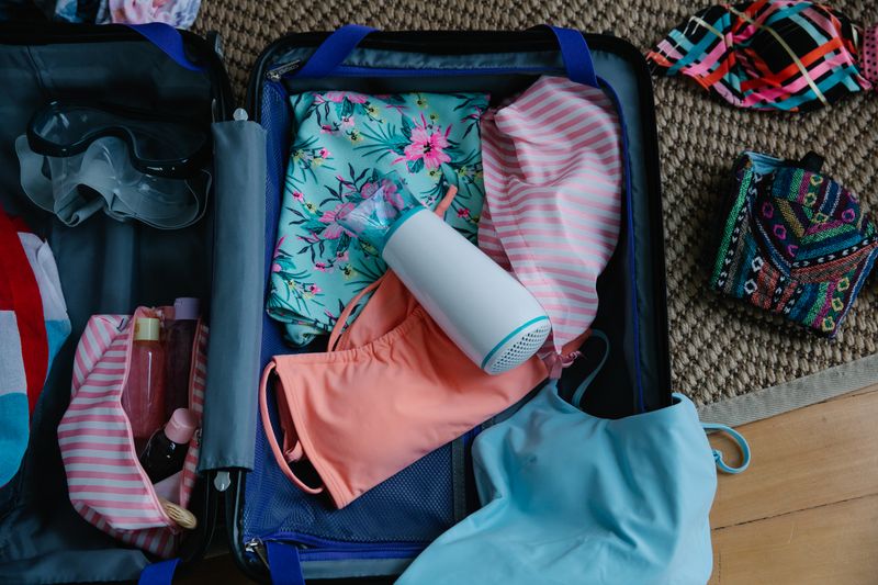Koffer platzsparend packen methoden im vergleich: helpful reference illustration