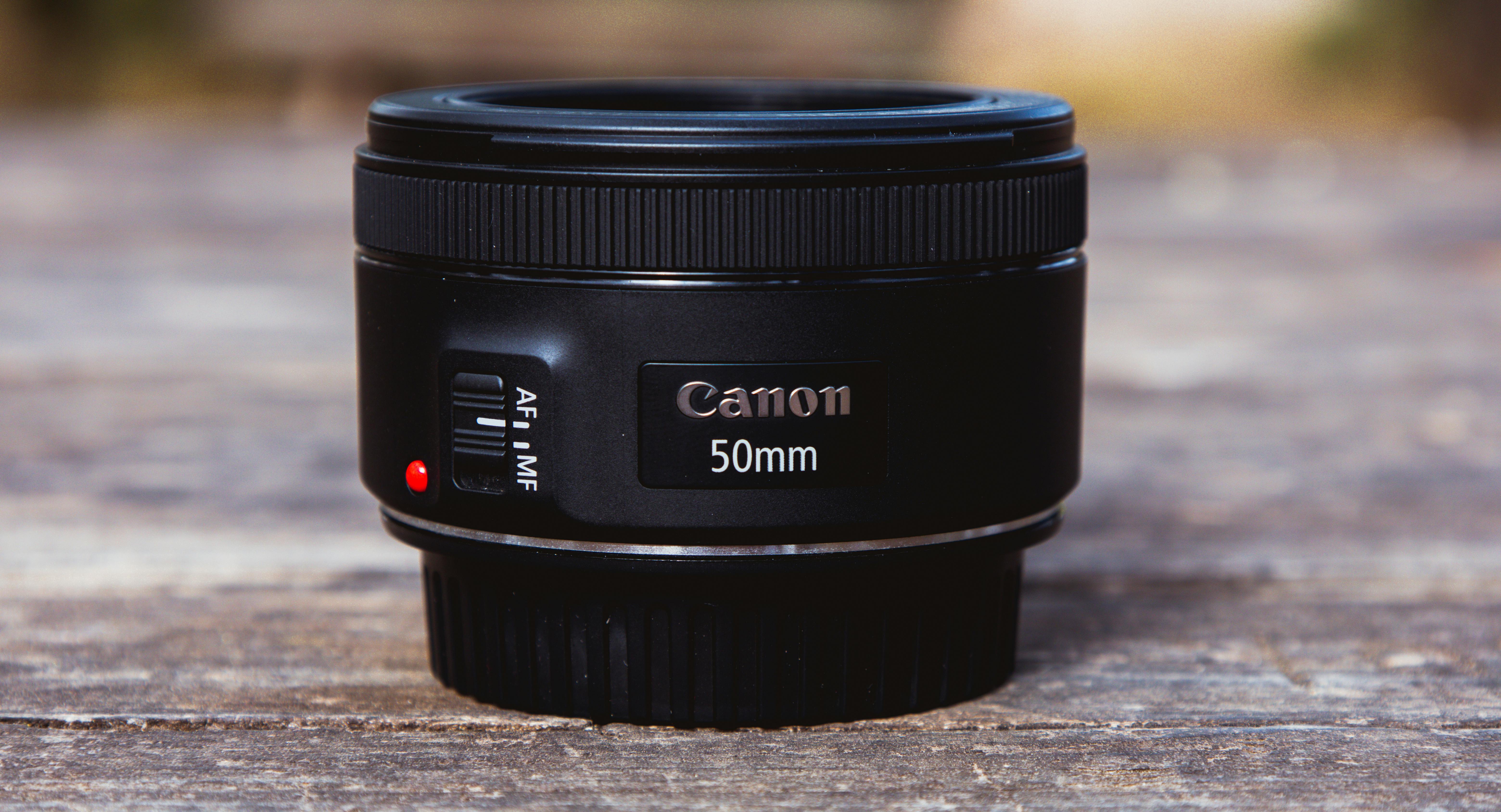 527 Canon 50mm 1 8 Royalty-Free Photos and Stock Images