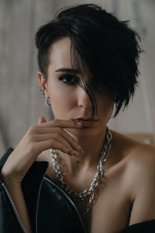 Free Woman with Pixie Cut Hair Stock Photo