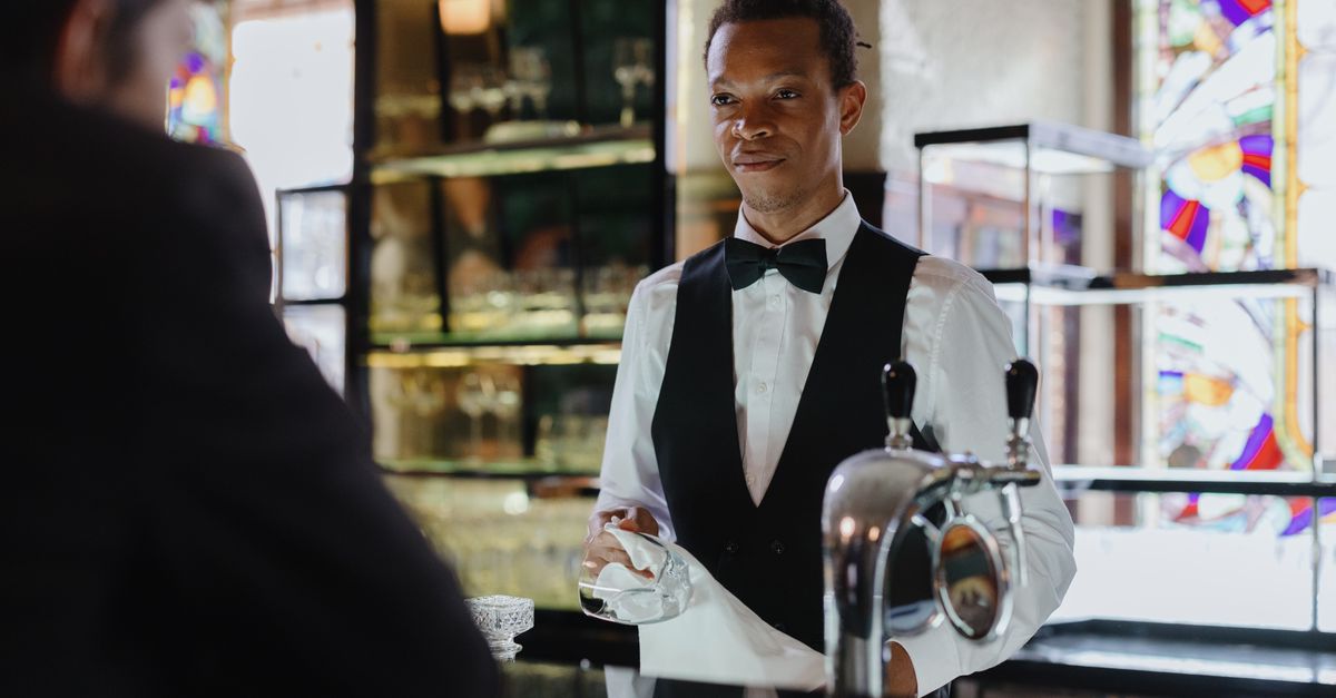 Table dressée dans un restaurant méditerranéen