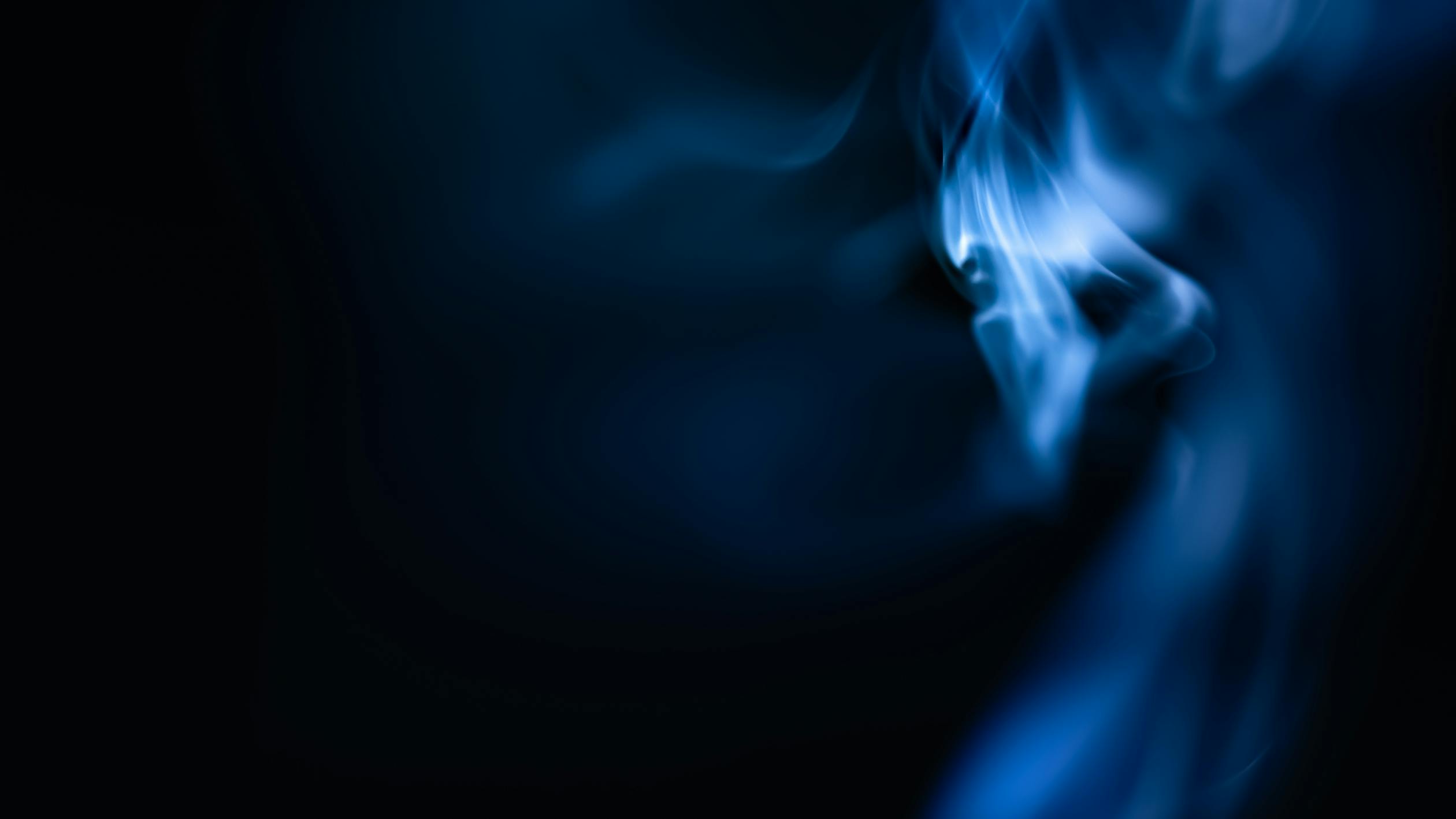 Close-Up Shot of Blue Flame · Free Stock Photo