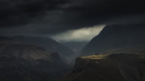 Gratis stockfoto met atmosfeer, bergketen, bergtop