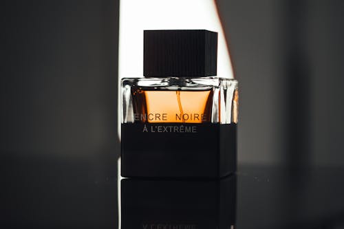 Free Close-up Photo of Black Perfume Bottle  Stock Photo