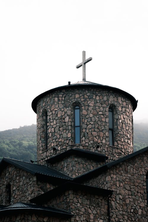 Kostenloses Stock Foto zu architektonisch, kirche, kreuz