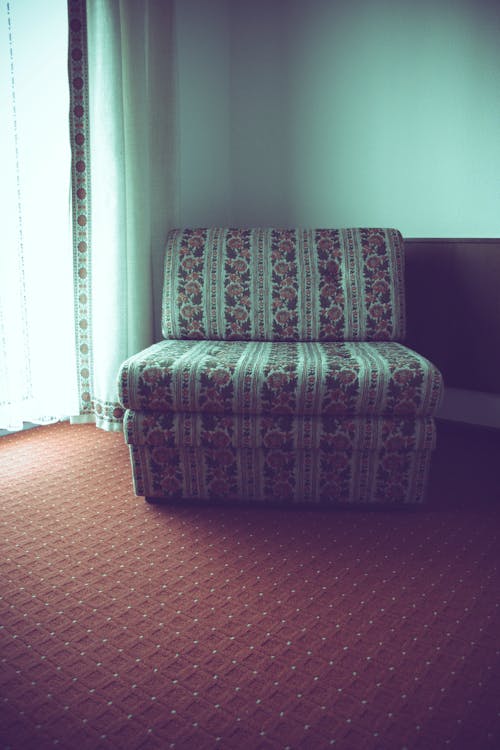 бесплатная Бесплатное стоковое фото с диван, ковер, оформление интерьера Стоковое фото