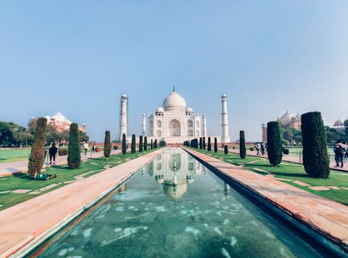 Free Taj Mahal under Clear Blue Sky  Stock Photo