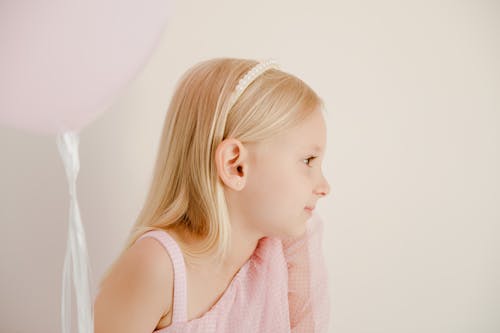 bezplatná Základová fotografie zdarma na téma blond, dítě, hezký Základová fotografie