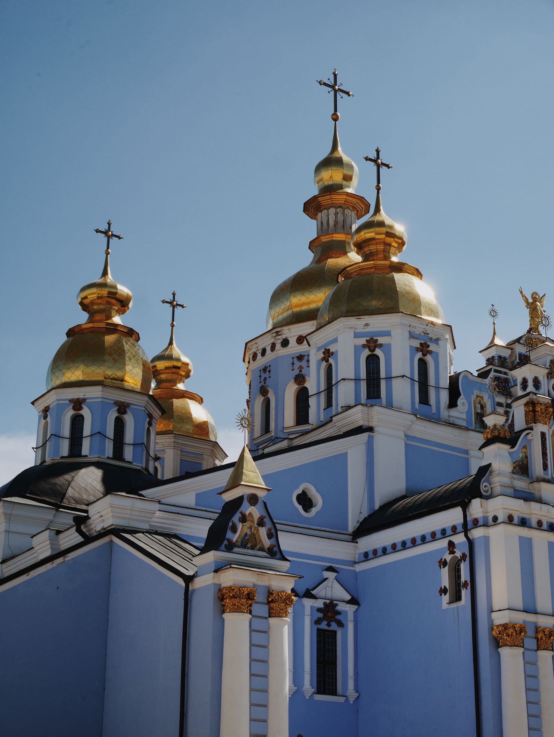 Ukraine — Golden-domed Kyiv, café-culture Lviv & the wild Carpathians