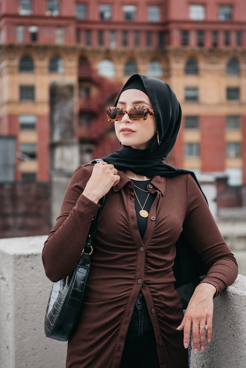 Kostnadsfri bild av elegant, hijab, kvinna